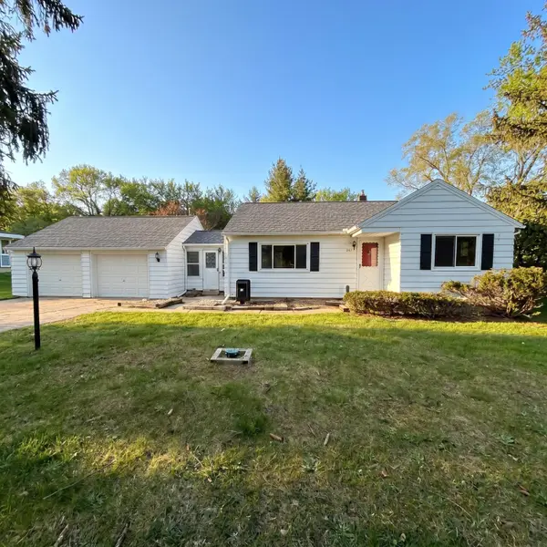 665 4 Mile RD NW, Alpinetownship_kent, MI 49321