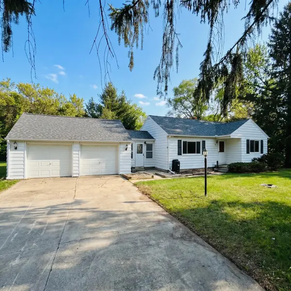 665 4 Mile RD NW, Alpinetownship_kent, MI 49321