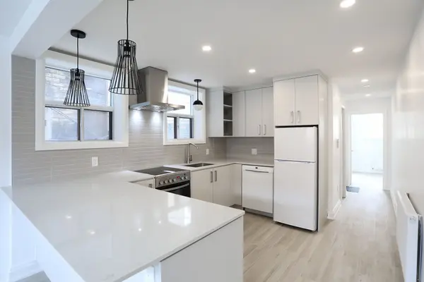 73 Balfour AVE #Lower Level, Toronto E02, ON M4C 1T4