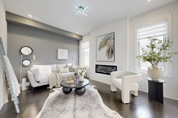 116 Carriage Shop BND, East Gwillimbury, ON L9N 0Y3