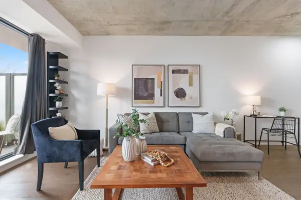 530 Indian GRV #401, Toronto W02, ON M6P 0B3