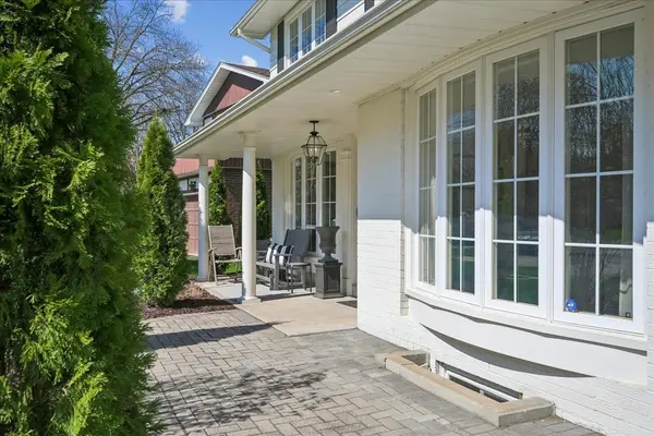 1594 Calumet PL, Mississauga, ON L5J 3A9