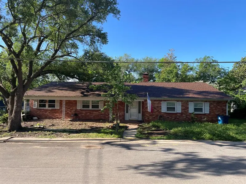 201 W Gilmer Street, Big Sandy, TX 75755