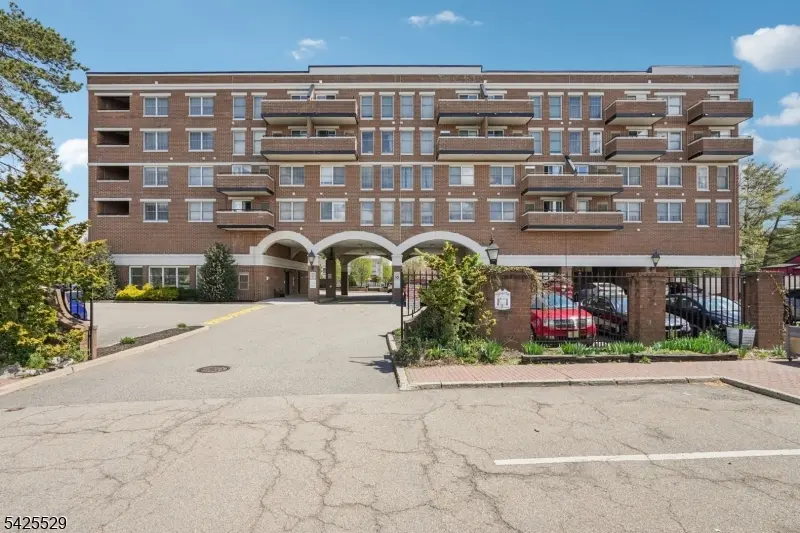 44 Iron Forge Sq #44, Pompton Lakes Boro, NJ 07442