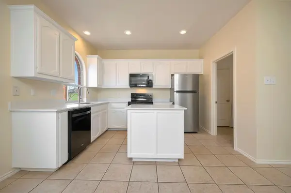 12901 Farmington Drive, Fort Worth, TX 76244