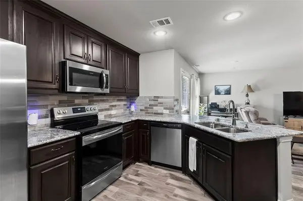 6810 Topaz Drive, Greenville, TX 75402