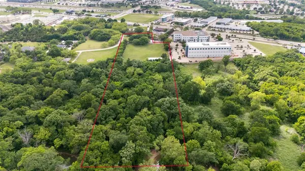 2121 E Pecan Lane, Plano, TX 75074