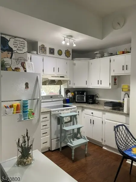 6-16 E Blackwell St Apt 2C #2C, Dover Town, NJ 07801