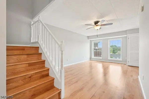 44 Iron Forge Sq #44, Pompton Lakes Boro, NJ 07442