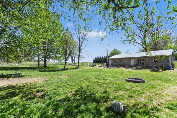 52290 Townhall RD, Silvercreektownship_cass, MI 49047