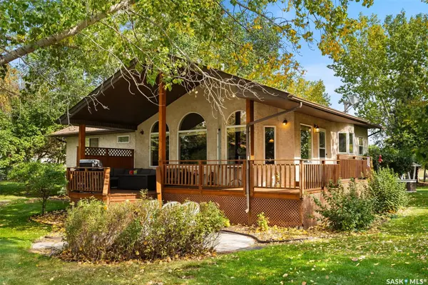 193 & 194 Gordon DRIVE, Last Mountain Lake East Side, SK S0G 4V0