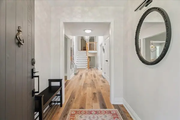 346 Kingsway PL, Milton, ON L9T 4C8