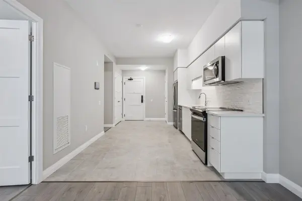 93 Arthur ST S #311, Guelph, ON N1E 0S6