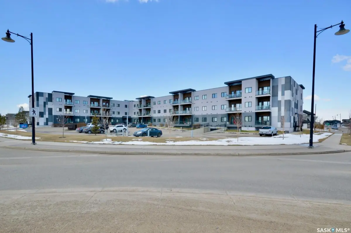 545 Hassard CLOSE #321, Saskatoon, SK S7L 6V3
