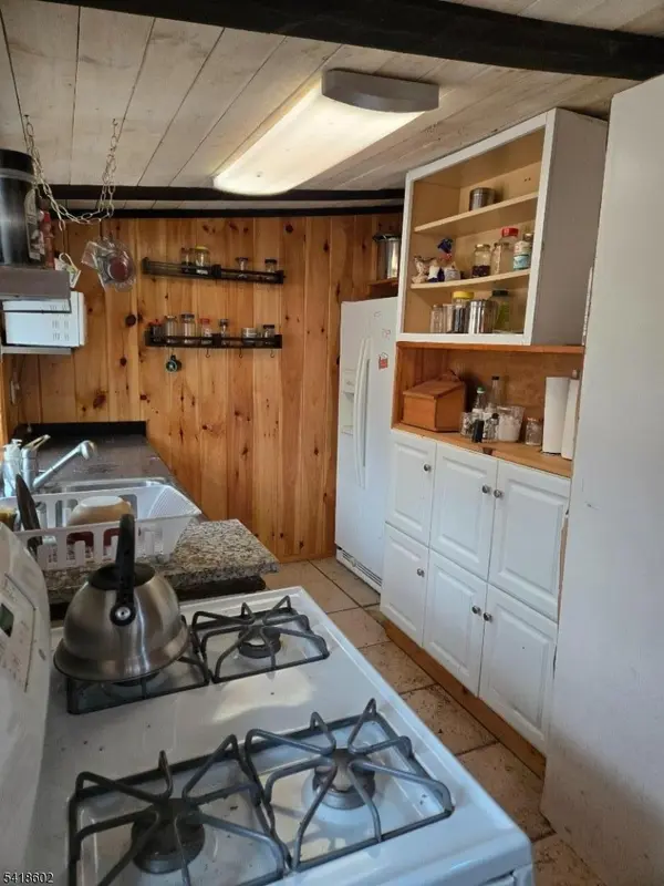 40 Meyers Rd, Sandyston Twp., NJ 07826