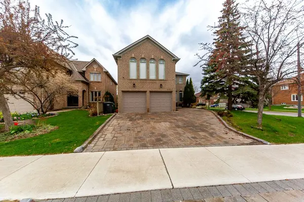 6842 Forest Park DR #Upper, Mississauga, ON L5N 6X6