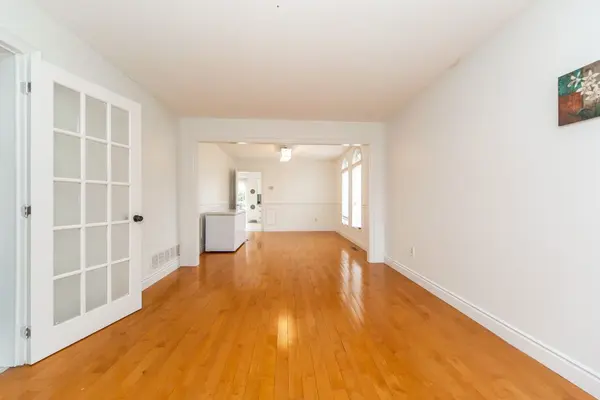 6842 Forest Park DR #Upper, Mississauga, ON L5N 6X6