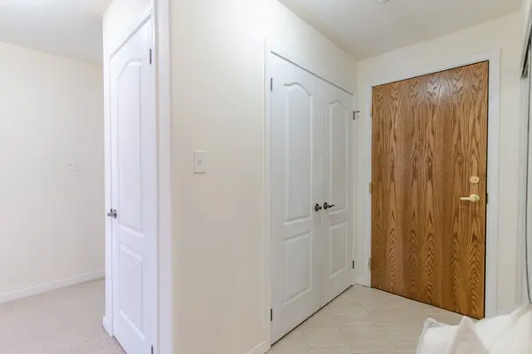 306 Spillsbury DR #209, Peterborough, ON K9K 0B5