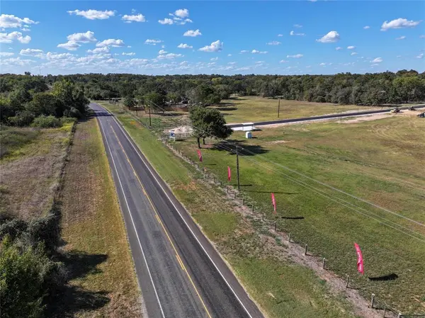 165 Highland Drive, Cameron, TX 76520