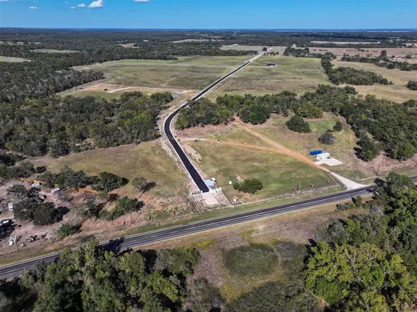 165 Highland Drive, Cameron, TX 76520