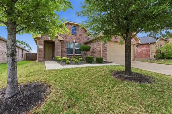 1417 Lone Pine Drive, Little Elm, TX 75068