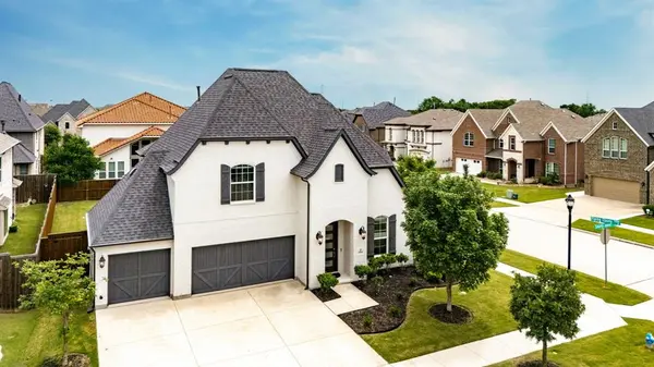 10404 Smarty Jones Street, Frisco, TX 75035