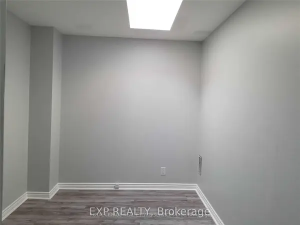 33 Mitchell AVE #Upper, Toronto C01, ON M6J 1C1