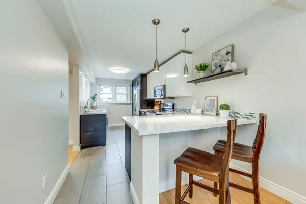 17 Centennial Park RD #18, Toronto W08, ON M9C 4W8