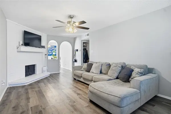 5544 Dunson Drive, Haltom City, TX 76148