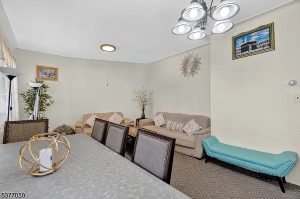 98 W 49Th St, Bayonne City, NJ 07002