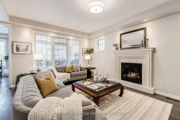 65 Masterman CRES, Oakville, ON L6M 0W3