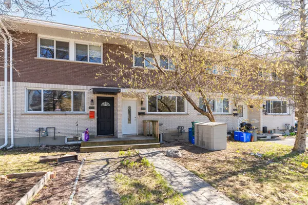 1518 Lepage AVE, Carlington - Central Park, ON K1Z 8C9