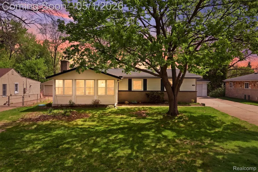 15760 Green Lane AVE, Livonia, MI 48154