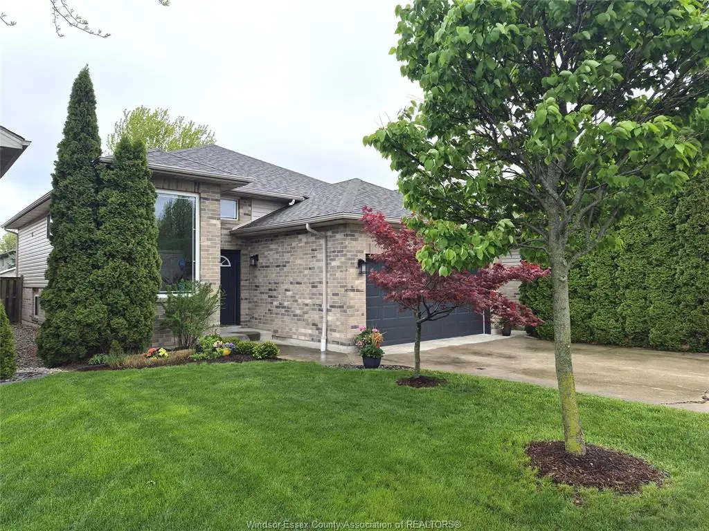 2514 DUNESHILL Avenue, Windsor, ON N8P 1Y2