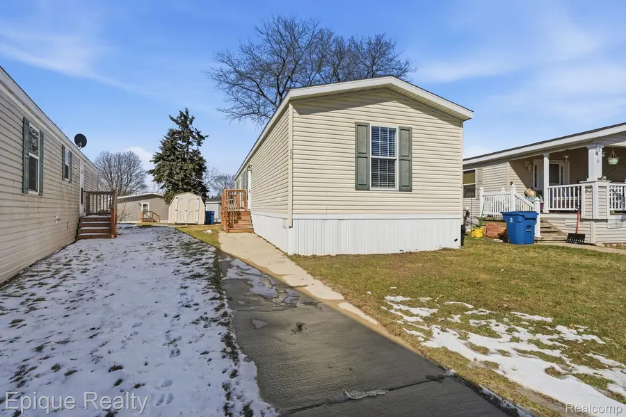 11 Legrand ST, Howellcity_livingston, MI 48843