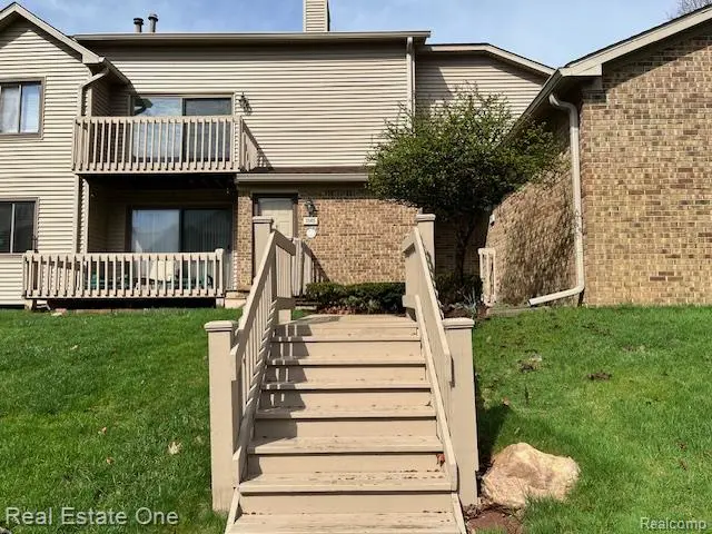 7147 Elmhurst, Westbloomfieldchartertownship_oakland, MI 48322