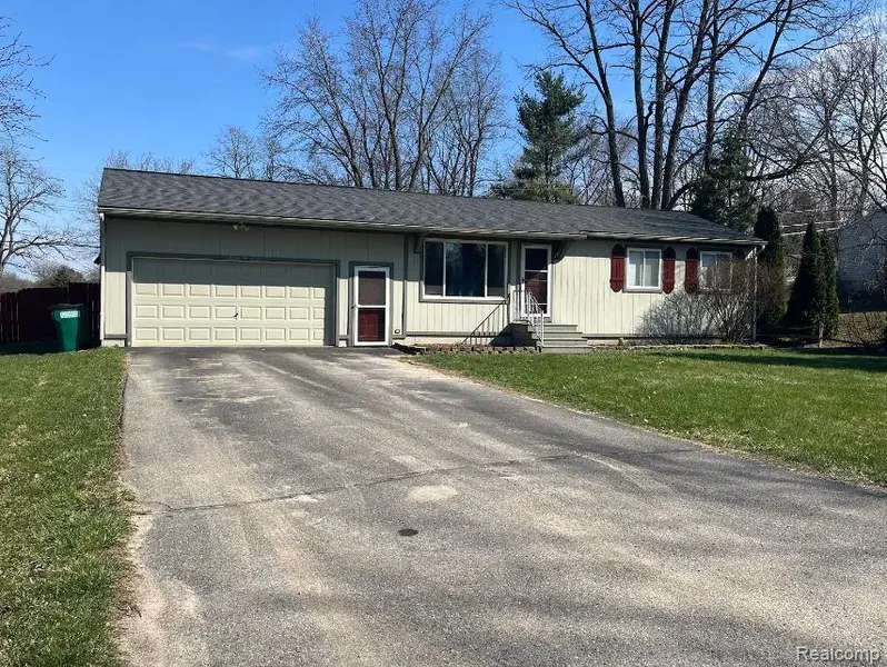 9428 Ute Pointe DR, Springfieldchartertownship_oakland, MI 48346