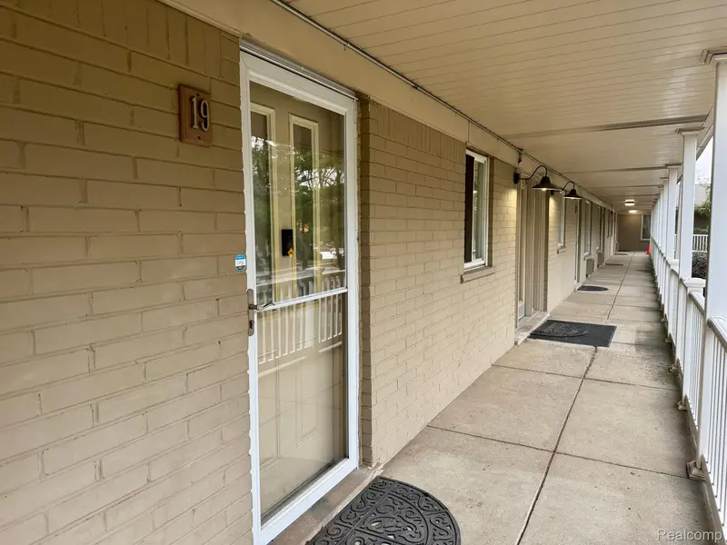 475 S ADAMS RD #19, Birminghamcity_oakland, MI 48009