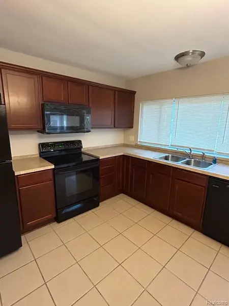 20202 Hunt Club DR, Harperwoodscity_wayne, MI 48225