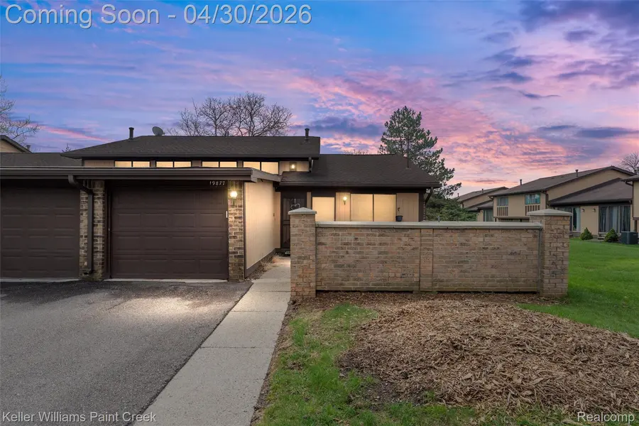 19877 Villa CT W, Southfieldcity_oakland, MI 48076