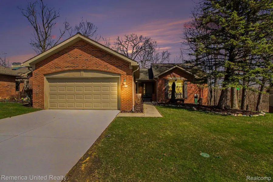 7184 Westchester RD #125, Westbloomfieldchartertownship_oakland, MI 48322