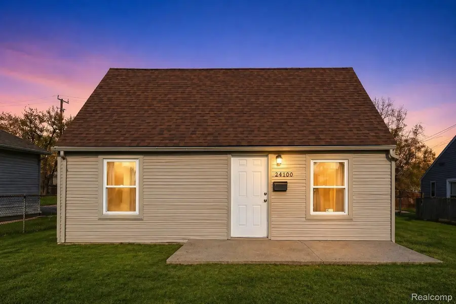 24100 Berry AVE, Warrencity_macomb, MI 48089