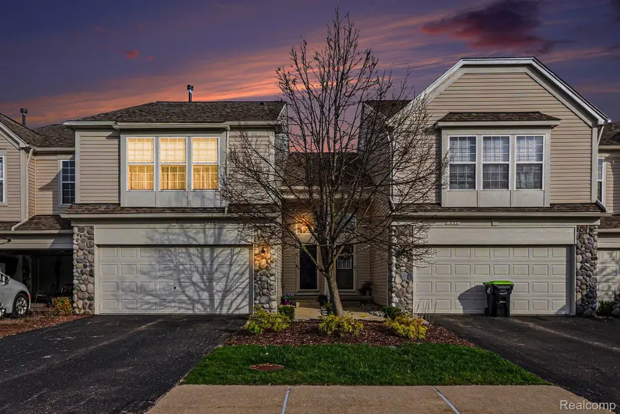 534 Dockside CIR, Hollytownship_oakland, MI 48442