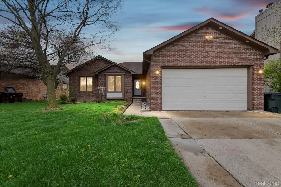 46902 Amberwood DR, Shelbychartertownship_macomb, MI 48317