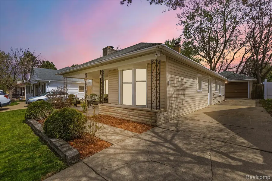 7466 Fenton ST, Dearbornheightscity_wayne, MI 48127