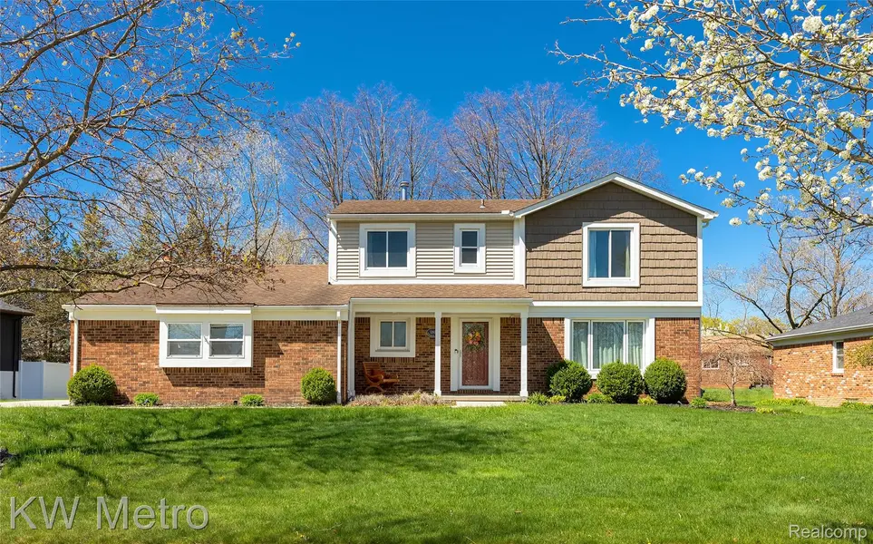 5267 Winchester DR, Troycity_oakland, MI 48085