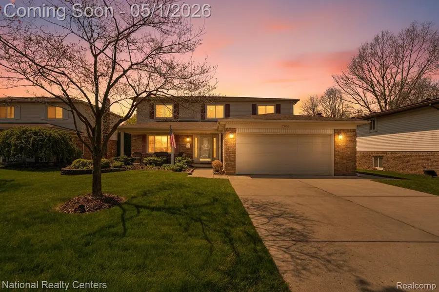 7221 Emerson DR, Cantonchartertownship_wayne, MI 48187