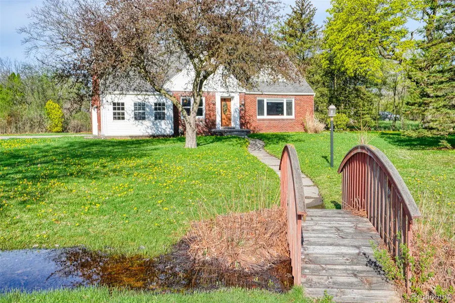 19150 Rainbow DR, Lathrupvillagecity_oakland, MI 48076