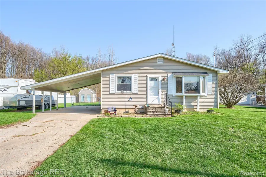 5477 Hopkins RD, Geneseechartertownship_genesee, MI 48506