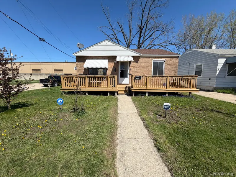 7003 Lozier AVE, Warrencity_macomb, MI 48091